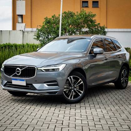 VOLVO XC60 2.0 T8 HYBRID MOMENTUM AWD GEARTRONIC